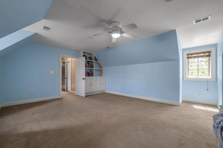 Listing Image 59