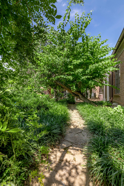 Listing Image 84