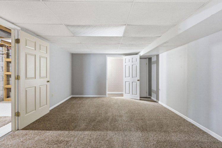 Listing Image 38