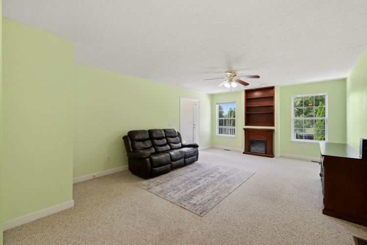 Listing Image 17