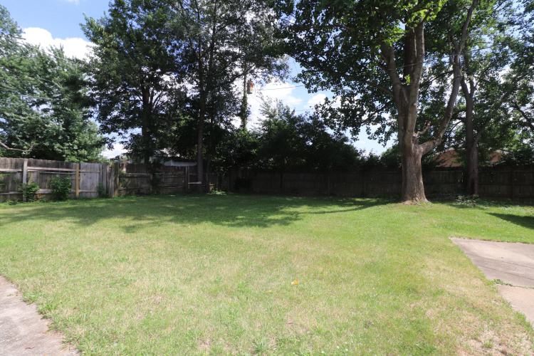 Listing Image 16
