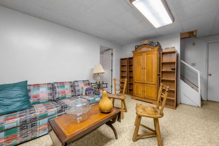 Listing Image 64