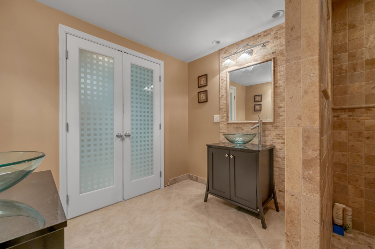 Listing Image 103