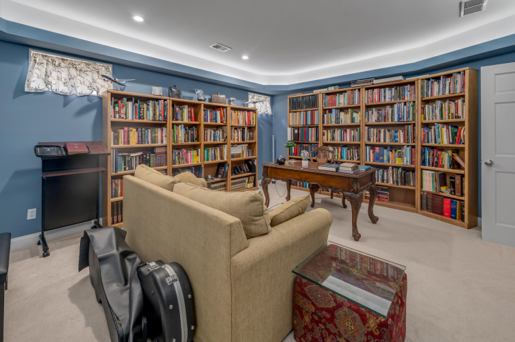 Listing Image 107
