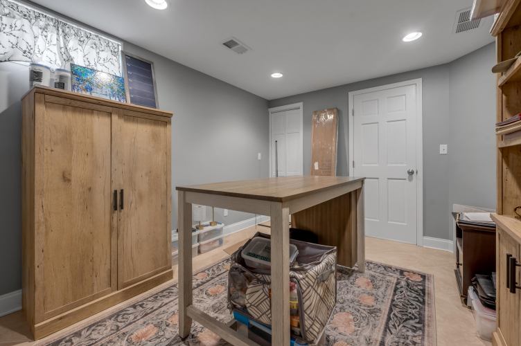 Listing Image 90