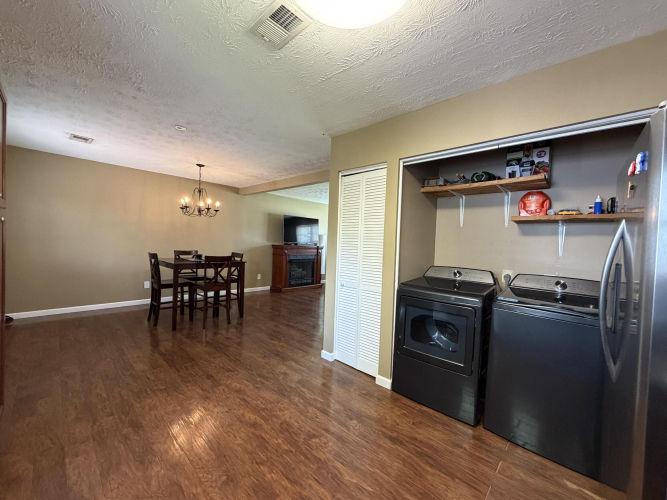 Listing Image 39