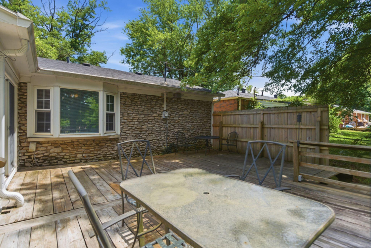 Listing Image 32