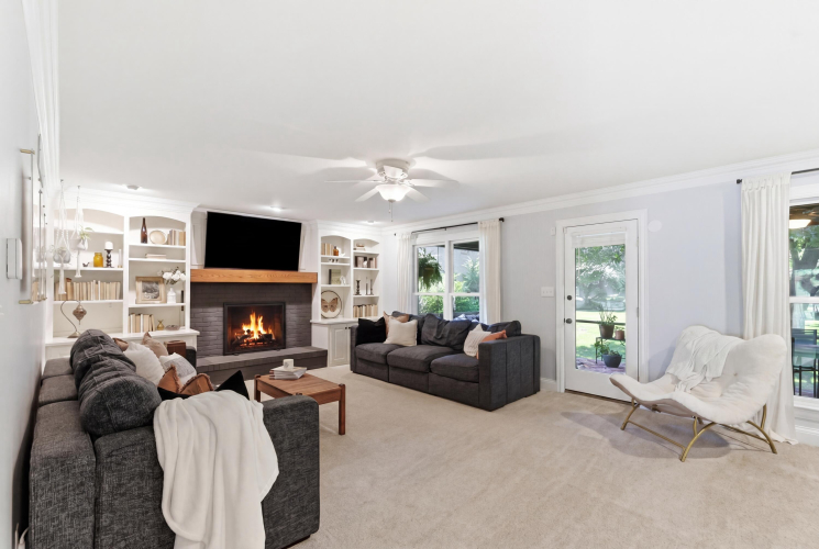 Listing Image 10
