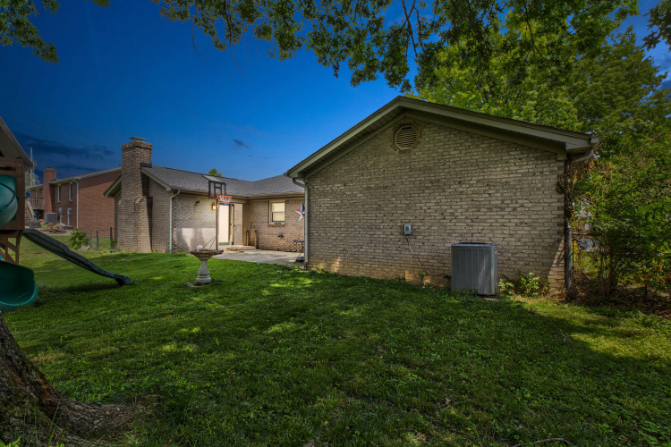 Listing Image 23