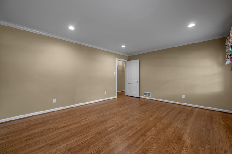 Listing Image 55