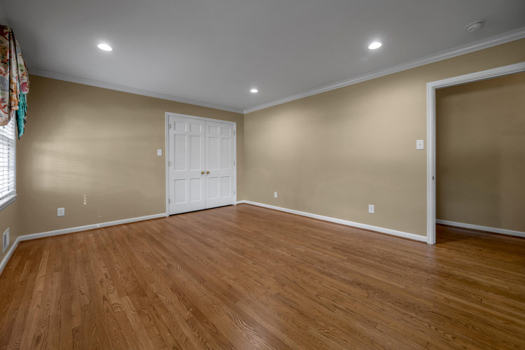 Listing Image 56