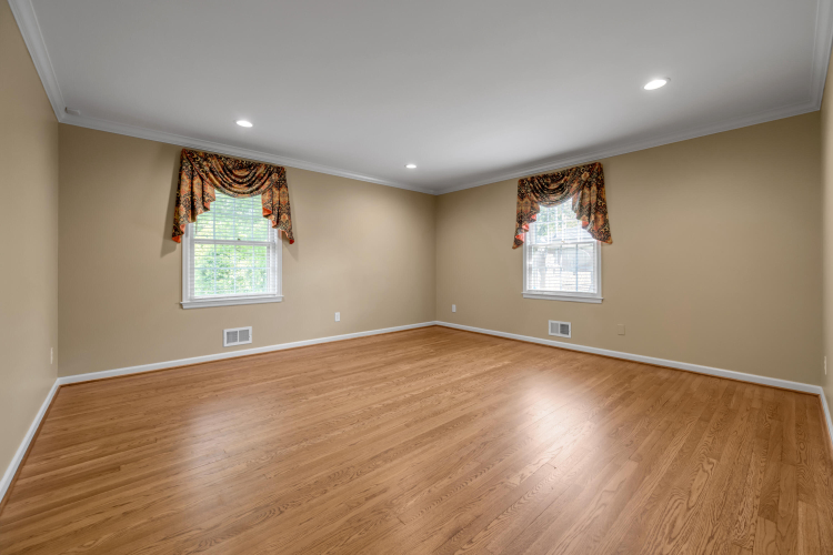 Listing Image 59