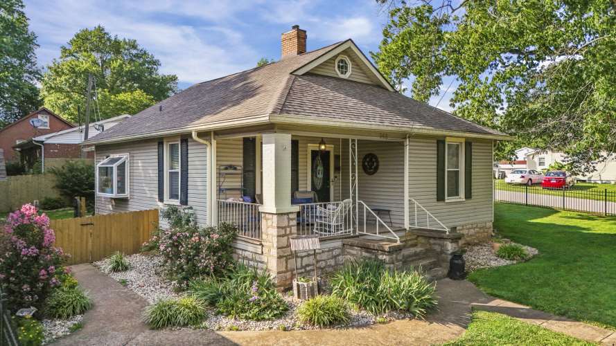 Listing Image 4