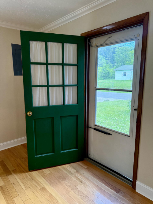 Listing Image 5