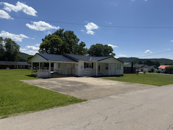Listing Image 3