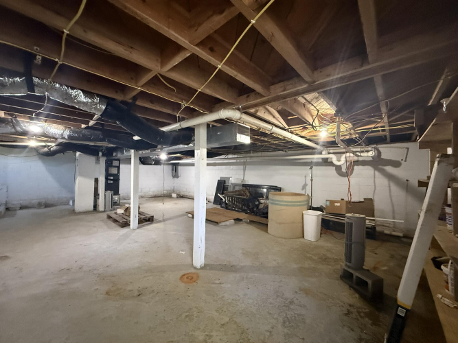 Listing Image 45