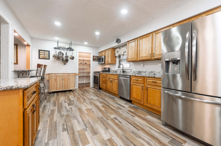 Listing Image 19