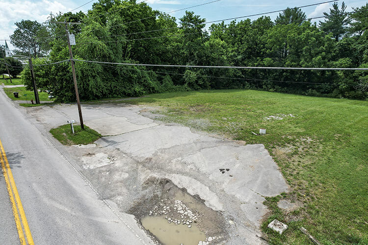 Listing Image 8