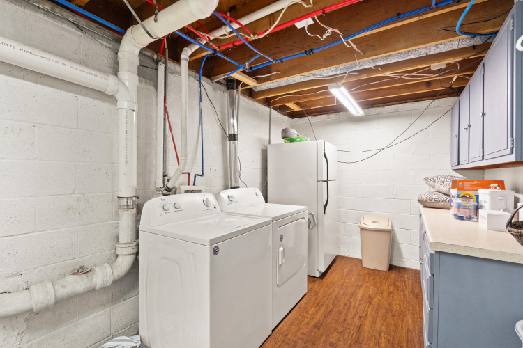 Listing Image 19