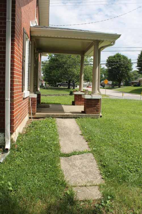 Listing Image 4