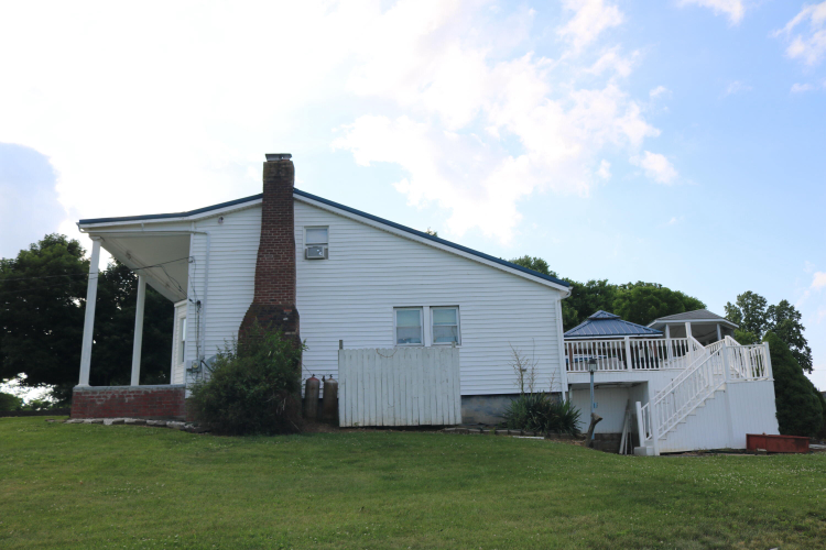 Listing Image 17