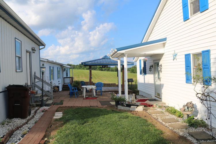 Listing Image 3
