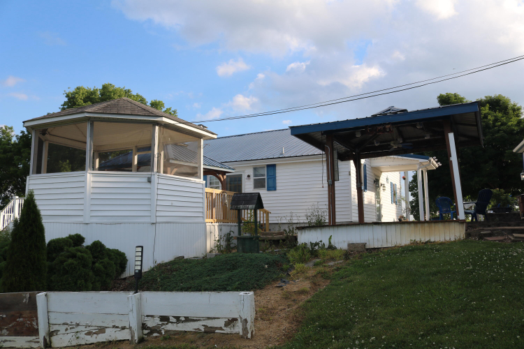Listing Image 7