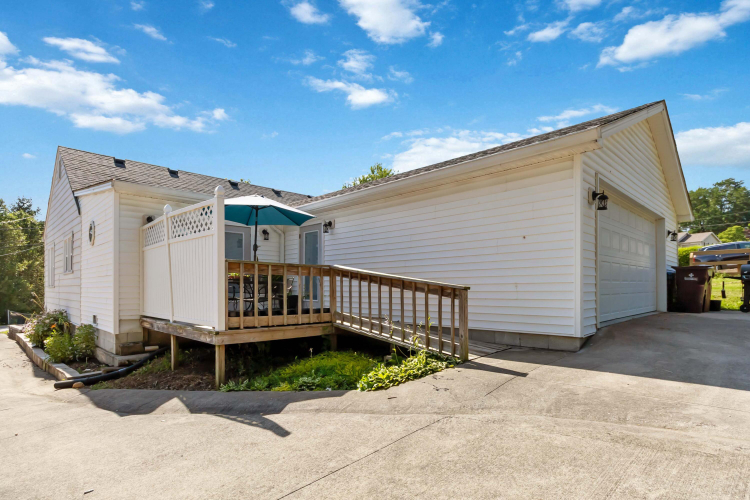 Listing Image 44