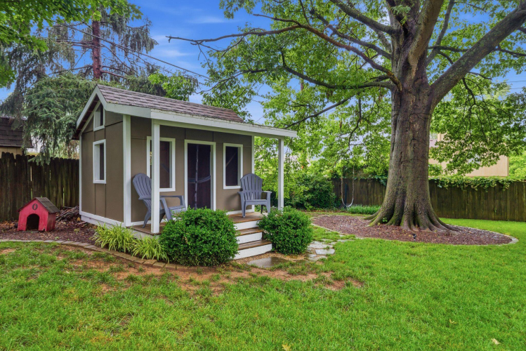 Listing Image 52