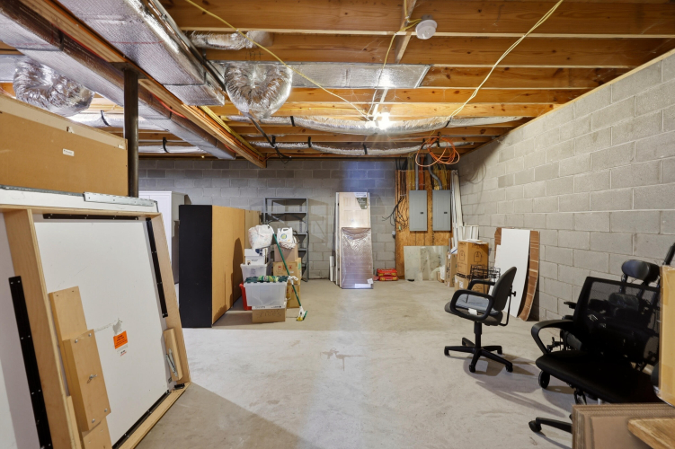 Listing Image 25