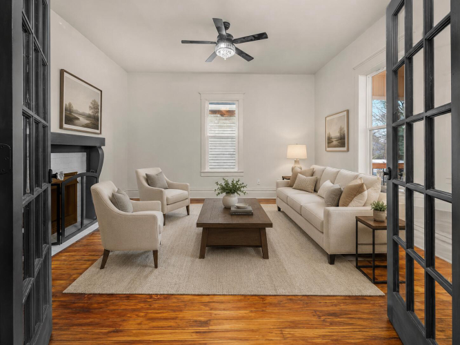 Listing Image 11