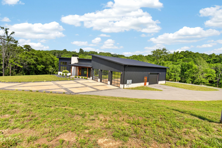 Listing Image 7