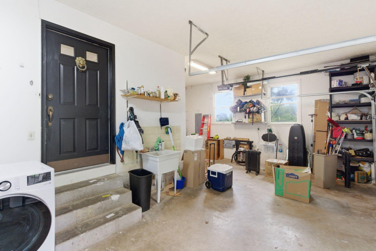 Listing Image 37