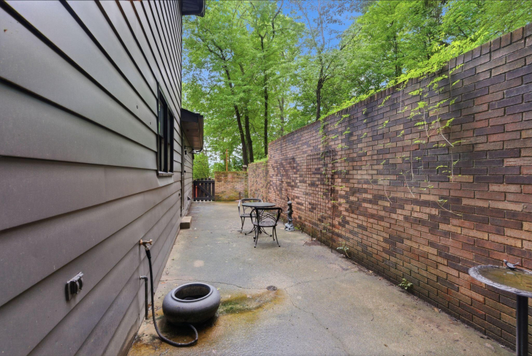 Listing Image 39