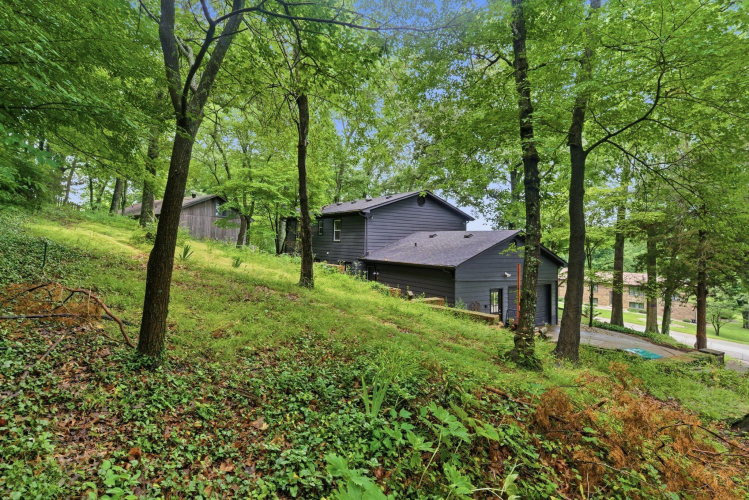 Listing Image 41