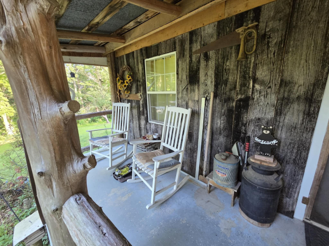 Listing Image 11