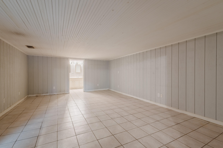 Listing Image 55