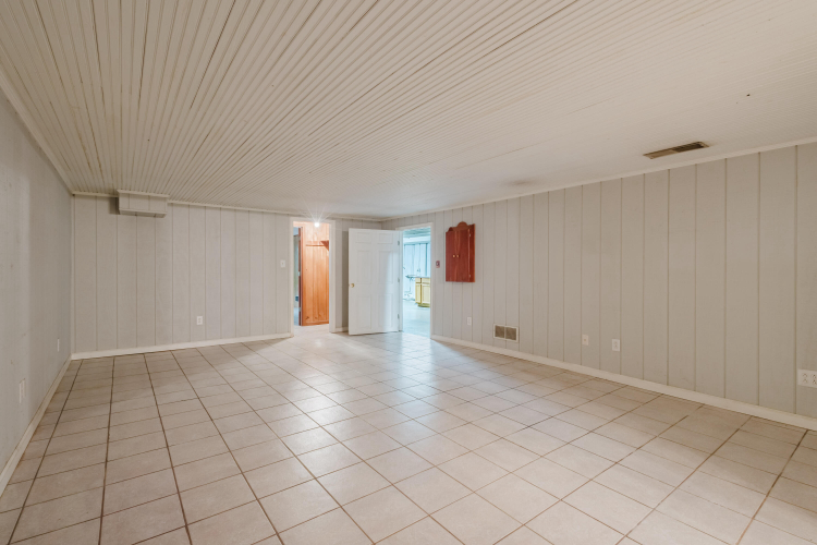 Listing Image 57