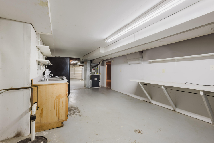 Listing Image 64