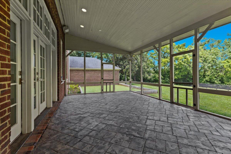 Listing Image 60