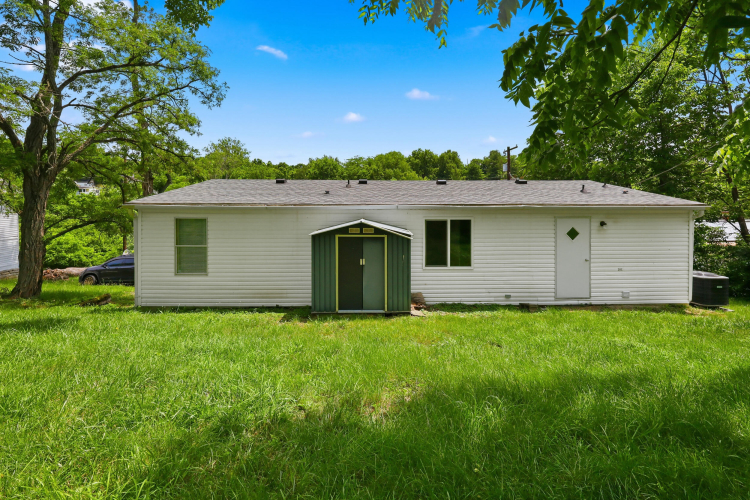Listing Image 17
