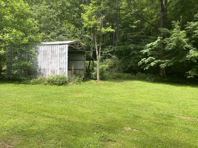 Listing Image 4