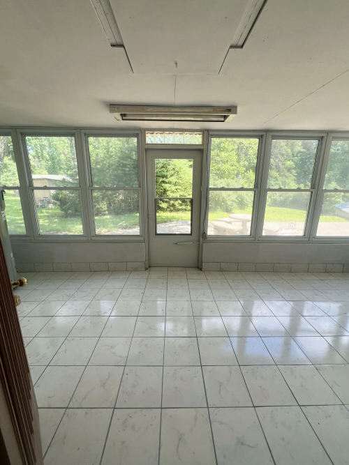 Listing Image 28