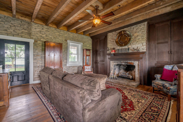 Listing Image 11