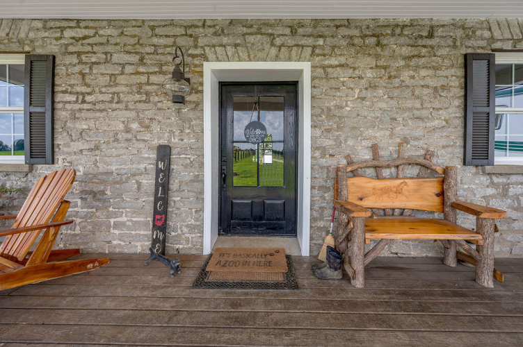 Listing Image 7