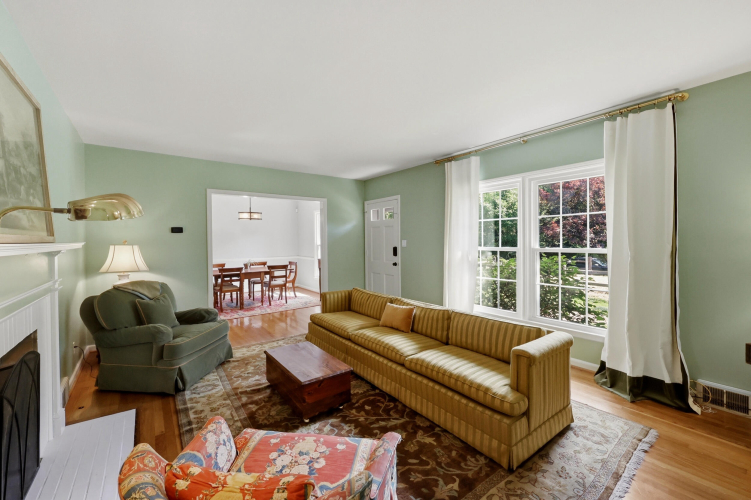 Listing Image 18