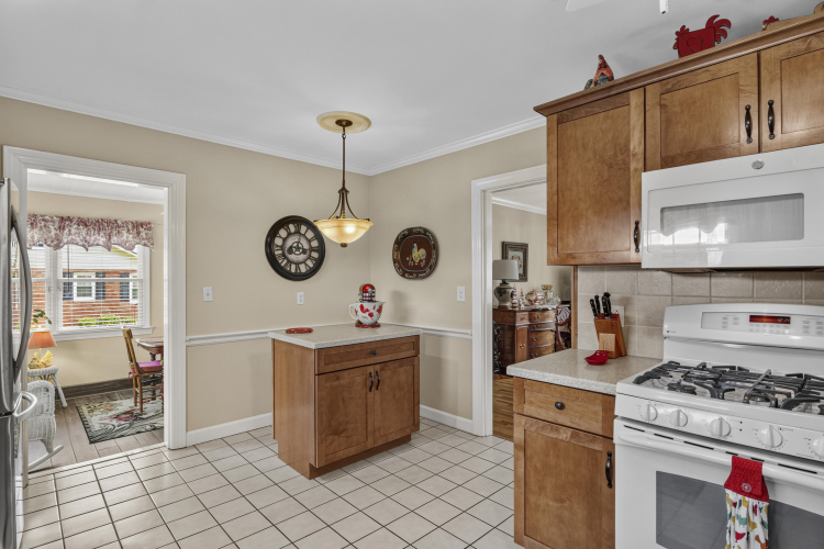 Listing Image 14
