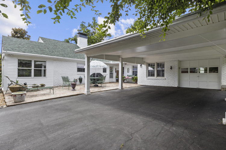 Listing Image 40