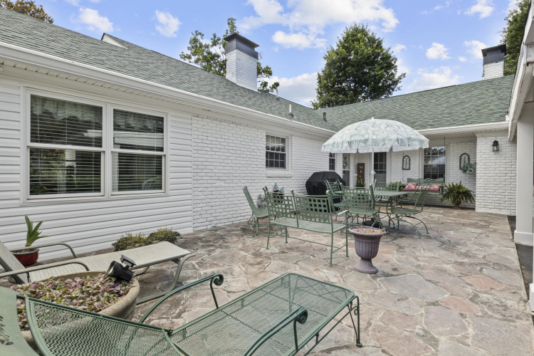 Listing Image 43