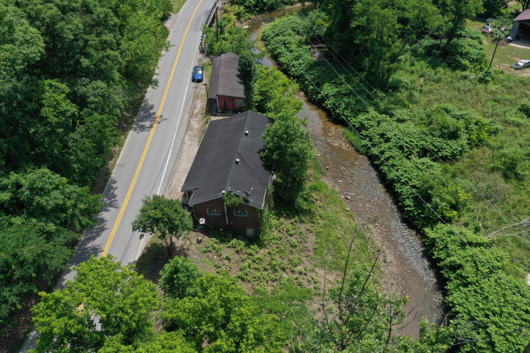 Listing Image 11